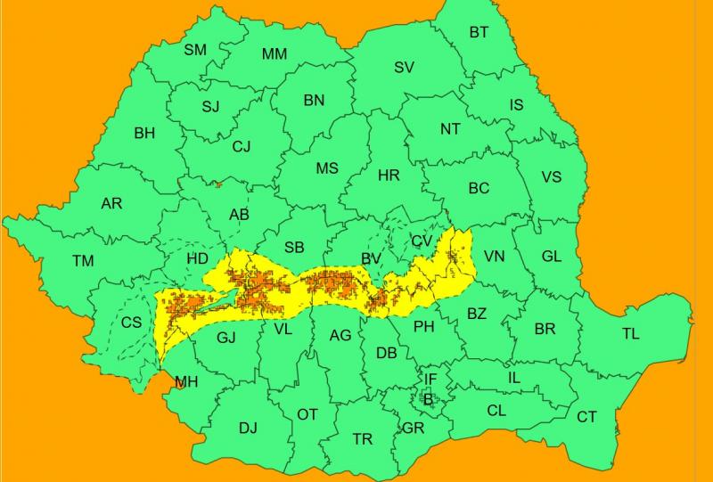 Aproape jumătate din țară intră sub cod portocaliu și galben de viscol în zona montană