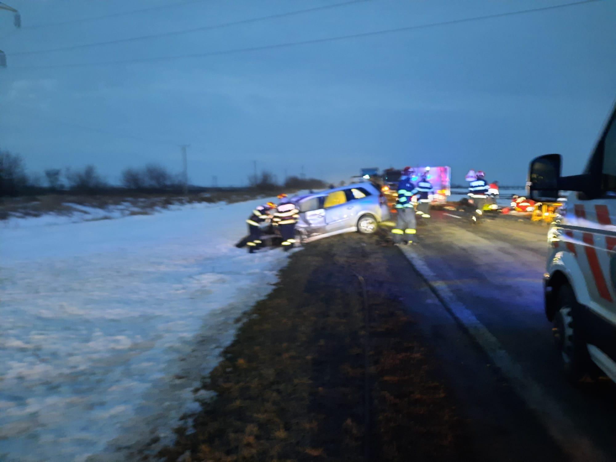 "Cei buni ajung la Dumnezeu". Durere și lacrimi pentru Dan și Cătălina, părinții morți în accident