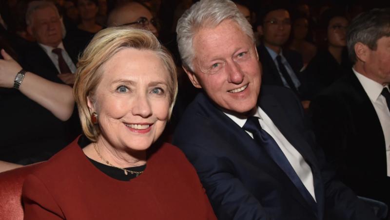 Bill şi Hillary Clinton s-au răzg&acirc;ndit şi au acceptat să depună mărturie &icirc;n dosarul Epstein