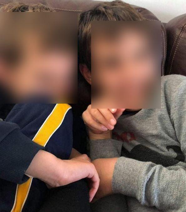 Doi părinți neputincioși și-au ucis fiii cu autism sever și s-au sinucis. Nici animalele familiei nu au scăpat