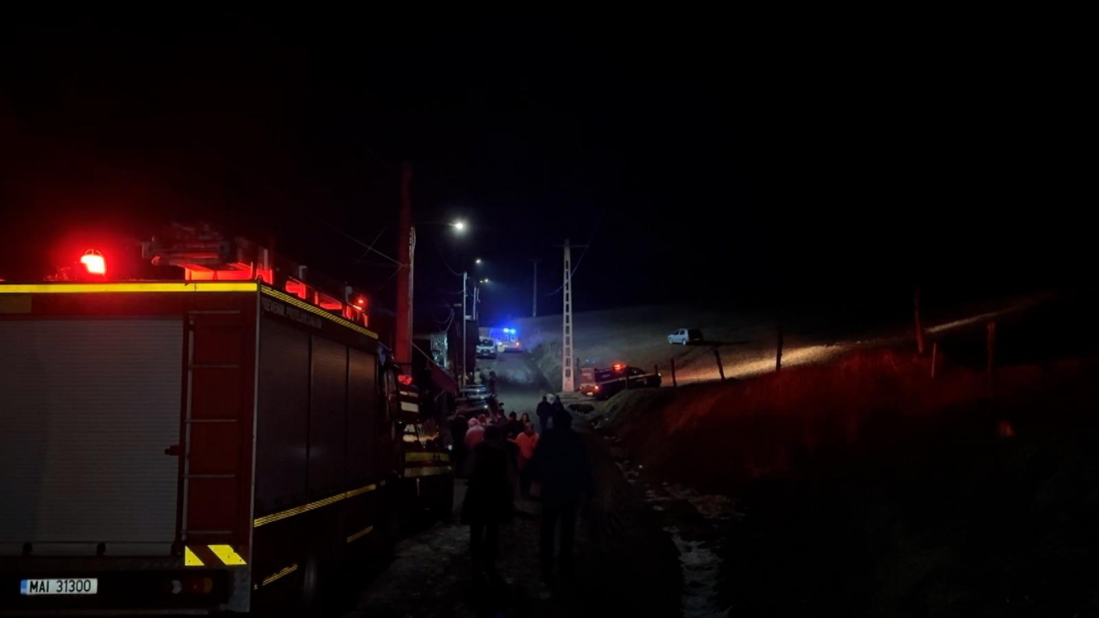 "Nu mergem, mami, să nu cădem în apă". Cei doi frați din Sibiu au murit chiar în locul de care se temeau