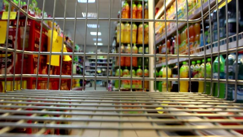 Produsele la care românii au renunţat, din cauza inflaţiei. Consumul s-a prăbuşit drastic