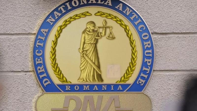 Cum s-ar fi &icirc;mpărțit șpaga &icirc;ntre funcționarii reținuți de la Primăria Sectorului 5