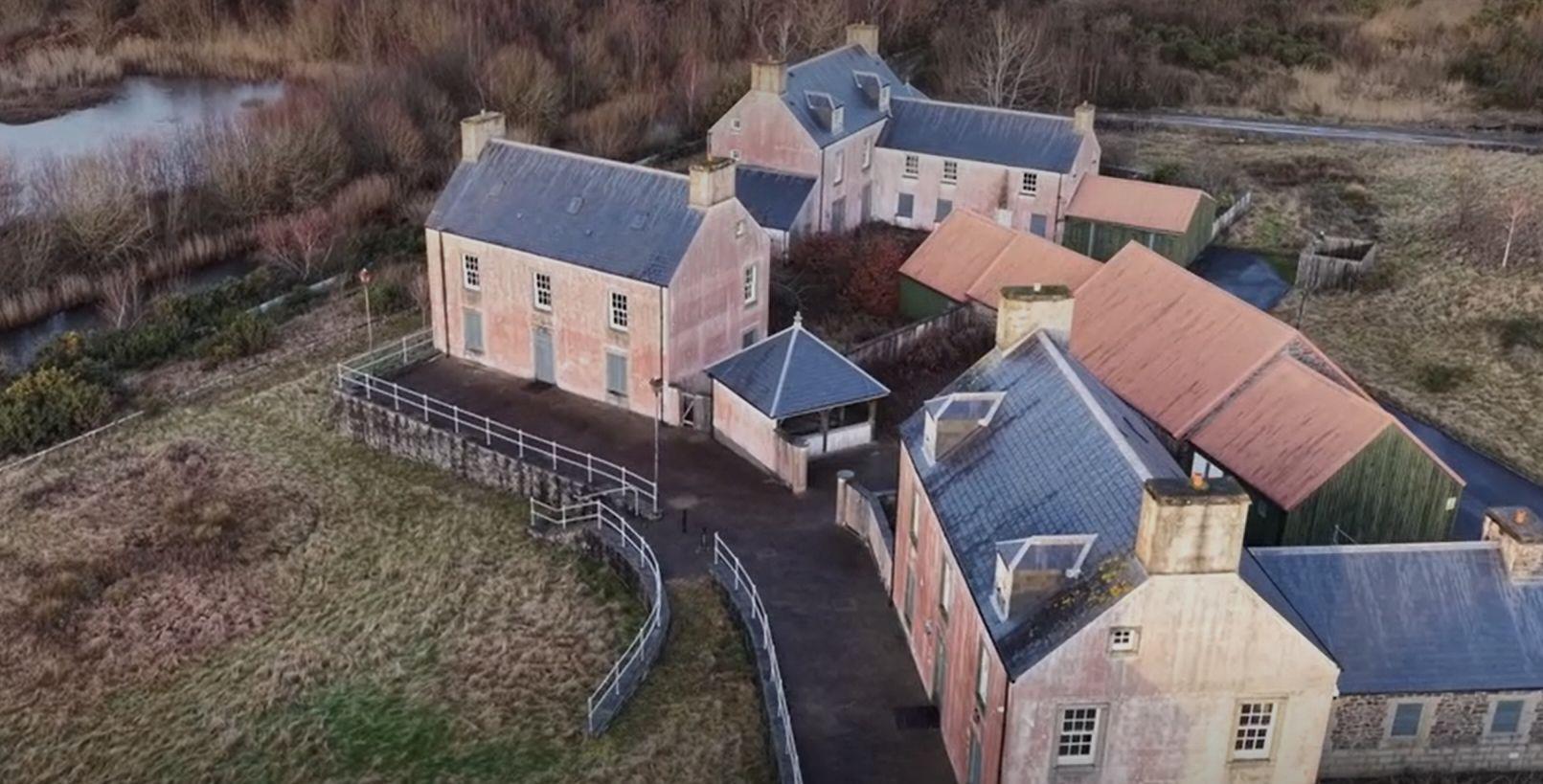 Sat fantomă descoperit întâmplător în Ţara Galilor. A fost abandonat misterios de peste un deceniu