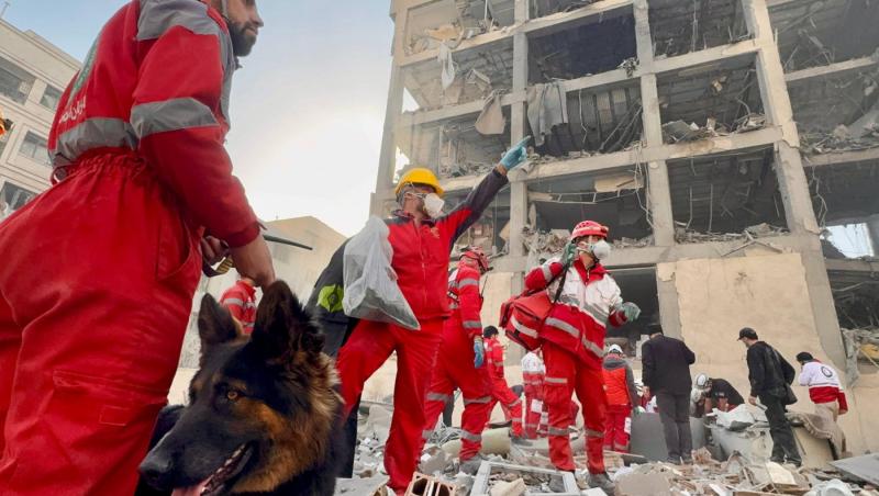 Război &icirc;n Iran, ziua 11. Iranul &icirc;l amenință pe Trump cu eliminarea. SUA anunță cel mai puternic bombardament