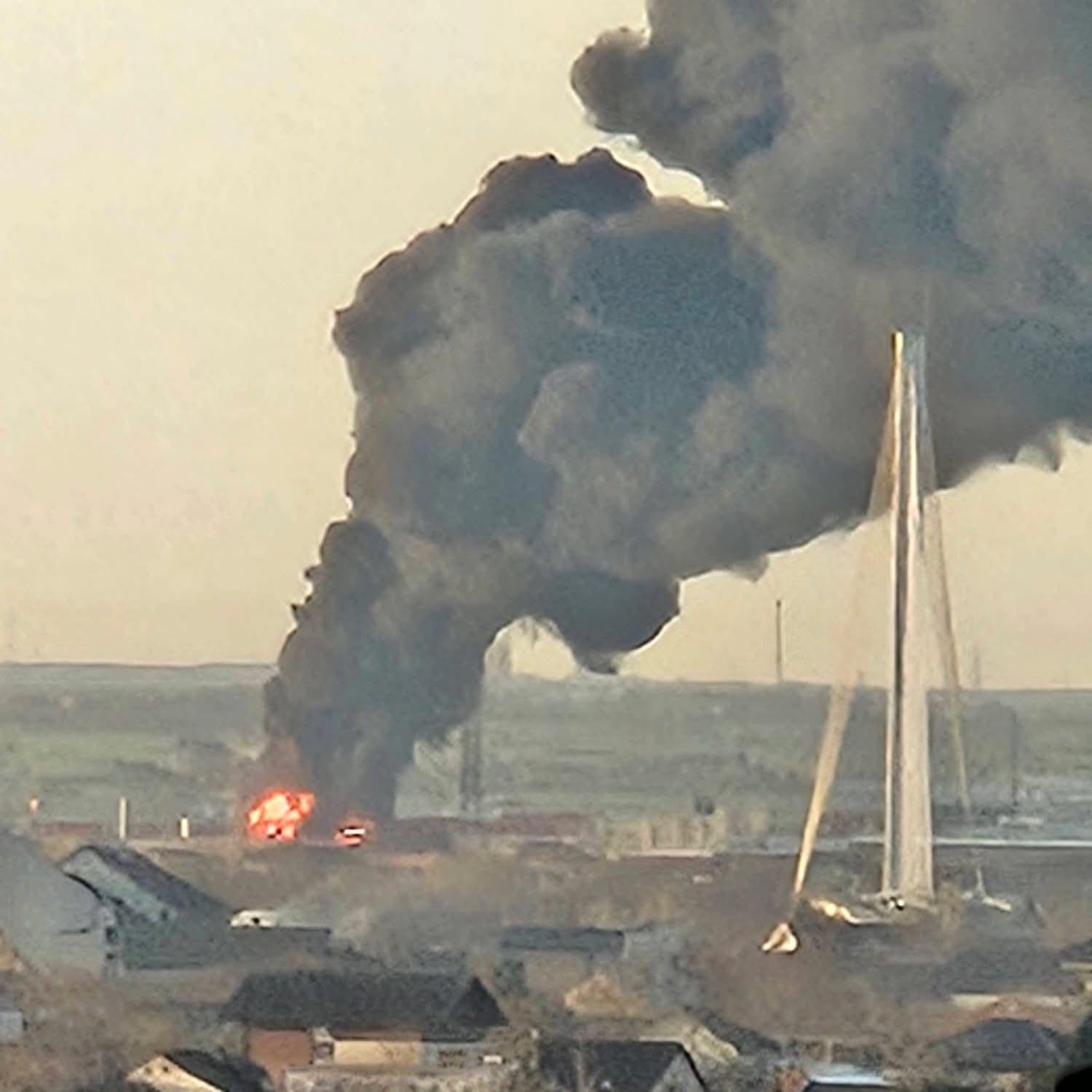 Incendiu violent la o fabrică de polistiren din Arad. A fost emis Ro-Alert