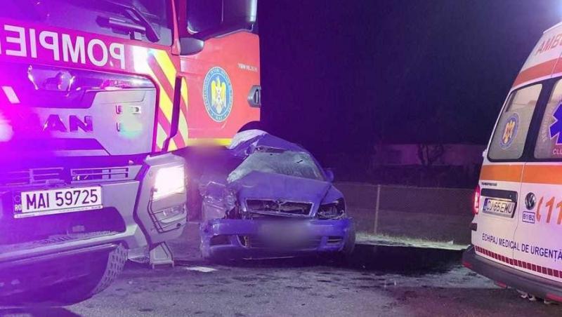 Accident de groază pe DN 1, între 2 maşini şi un TIR. O fetiţă şi un bărbat, în stop cardio-respirator