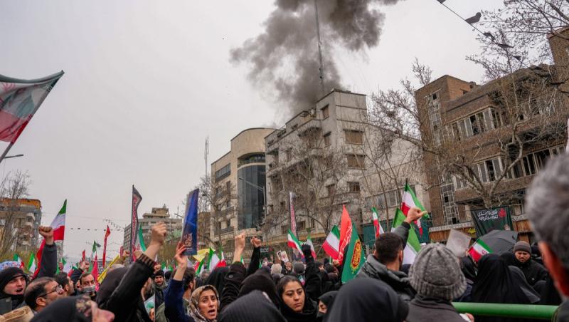 Război &icirc;n Iran. Ambasada SUA din Bagdad, atacată cu drone. Americanii au lovit insula Kharg