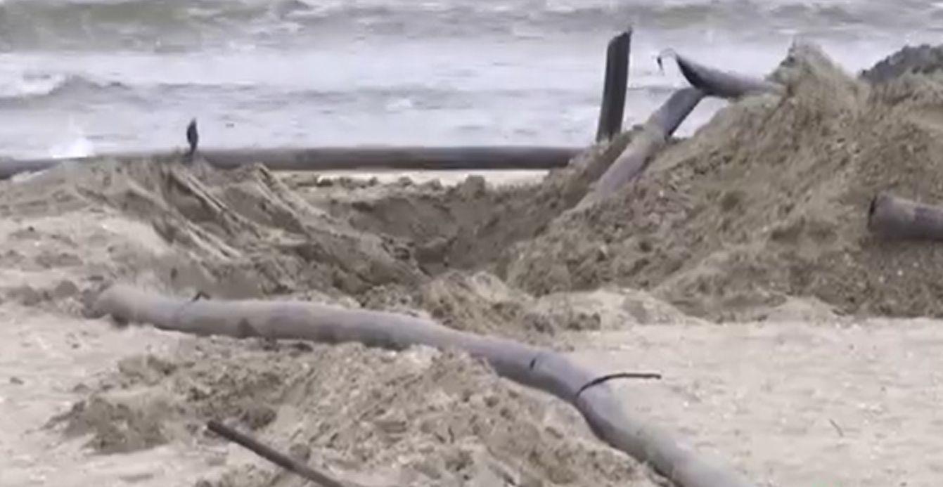 Secretele murdare ascunse sub plaja de la Năvodari. Ce au mai descoperit autorităţile după GPL şi fose septice