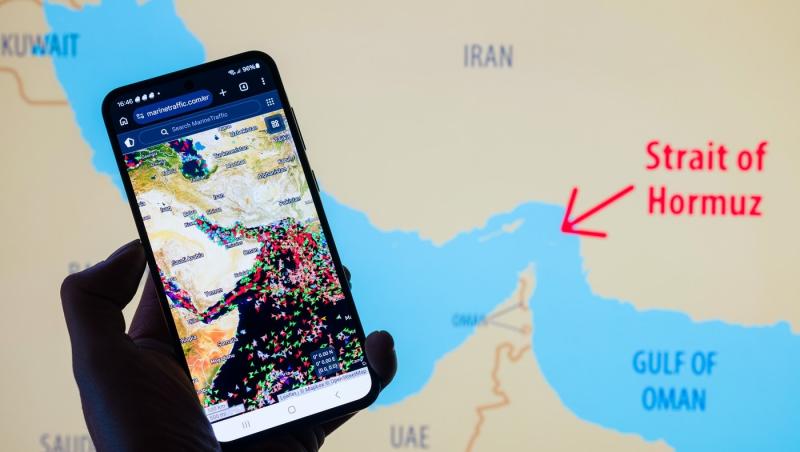 Război Iran. Trump ameninţă NATO dacă nu se implică &icirc;n Ormuz. Preţul petrolului, din nou &icirc;n creştere