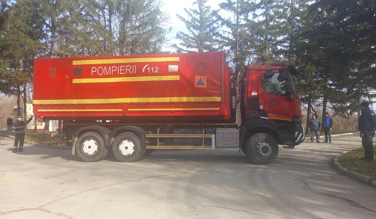 Maia Sandu susţine că Rusia e de vină pentru plouarea de pe râul Nistru. România continuă să trimită ajutoare