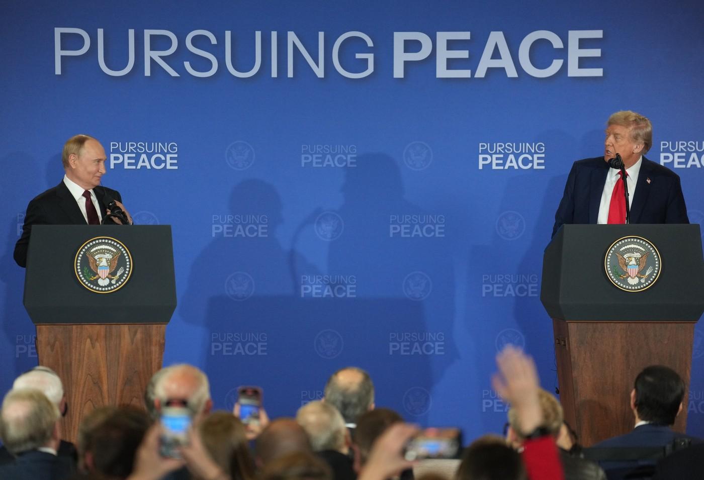 Rusia somează direct SUA: Opriţi războiul împotriva Iranului