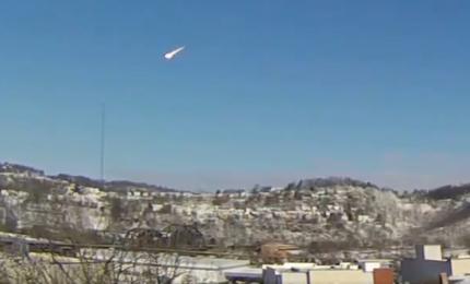 Momentul în care un meteorit de 7 tone se prăbuşeşte în SUA. Explozie echivalentă cu 250 de tone de TNT