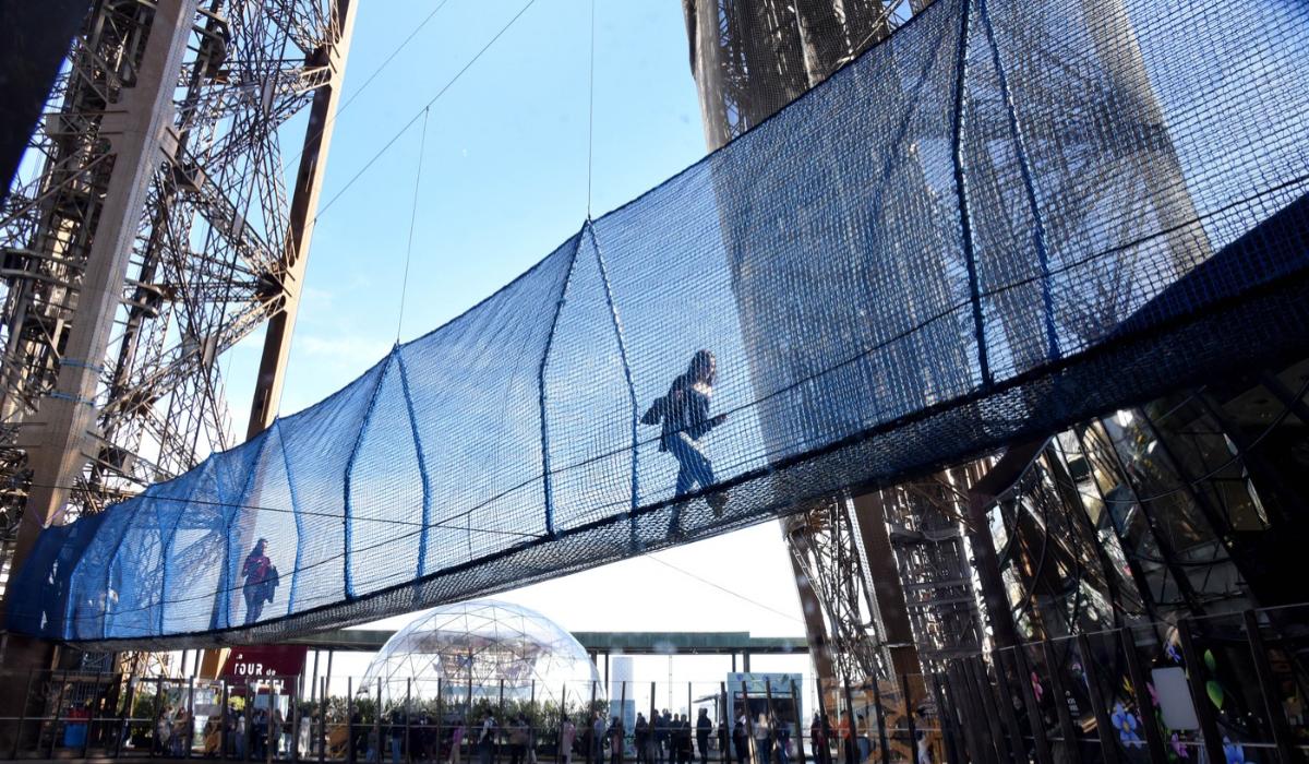 O nouă atracție turistică la Turnul Eiffel. Până când poate fi vizitată