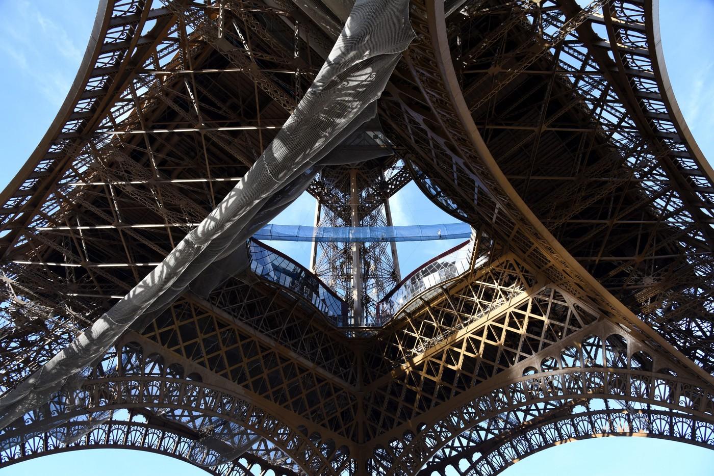 O nouă atracție turistică la Turnul Eiffel. Până când poate fi vizitată