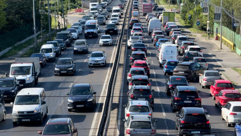 Preţul motorinei va rămâne uriaş tot anul, chiar dacă războiul s-ar încheia mâine - Analiză AEI