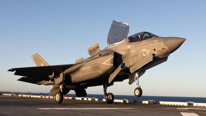 Iranul ar fi lovit un avion F-35 al SUA, pentru prima dată de la începutul războiului. A aterizat de urgenţă