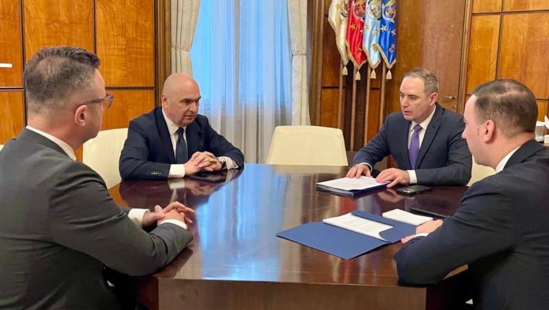 Guvernul promite un plan după creșterea record a carburanților, finalizat săptămâna viitoare