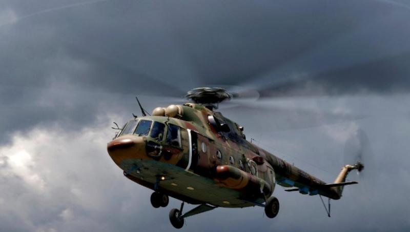 Şase morţi după prăbuşirea unui elicopter militar în Qatar. Pilotul, dat dispărut