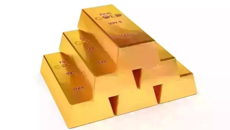 Preţul pentru un gram de aur este în scădere, faţă de sfârşitul săptămânii trecute