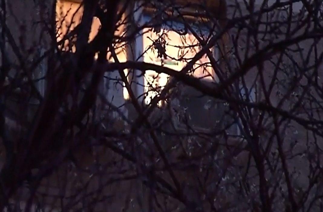 "Am auzit o bubuitură". Copil de 5 ani, mort după ce a căzut de la etajul 8 în Capitală. Părinţii erau acasă