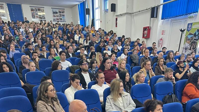 Sute de tineri, părinți și profesori din Arad, în prima linie a luptei antidrog