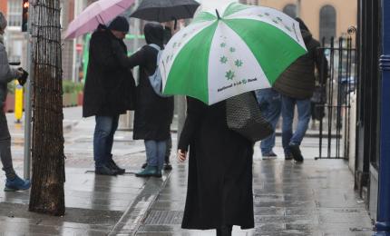 Informare meteo de vânt de peste 80 km/h la munte și ploi moderate până duminică