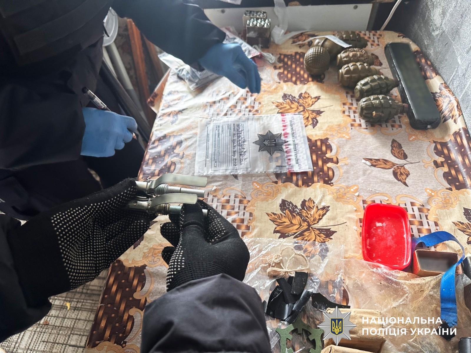 Un militar din Ucraina și-a ucis soția și și-a rănit copiii, după ce i-a trimis femeii un colet cu explozibil