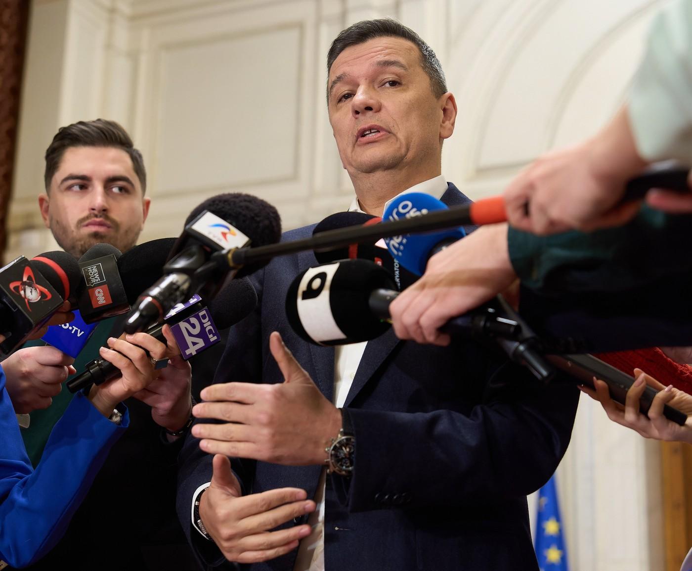 SURSE: PSD ameninţă că nu mai vine la şedinţele de Guvern până la votul intern privind soarta lui Bolojan