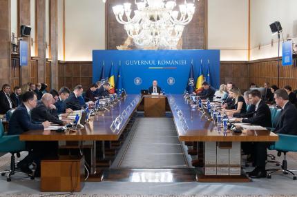 OUG carburanţilor, adoptată de Guvern joi. Cum va funcţiona mecanismul flexibil de scădere a accizei