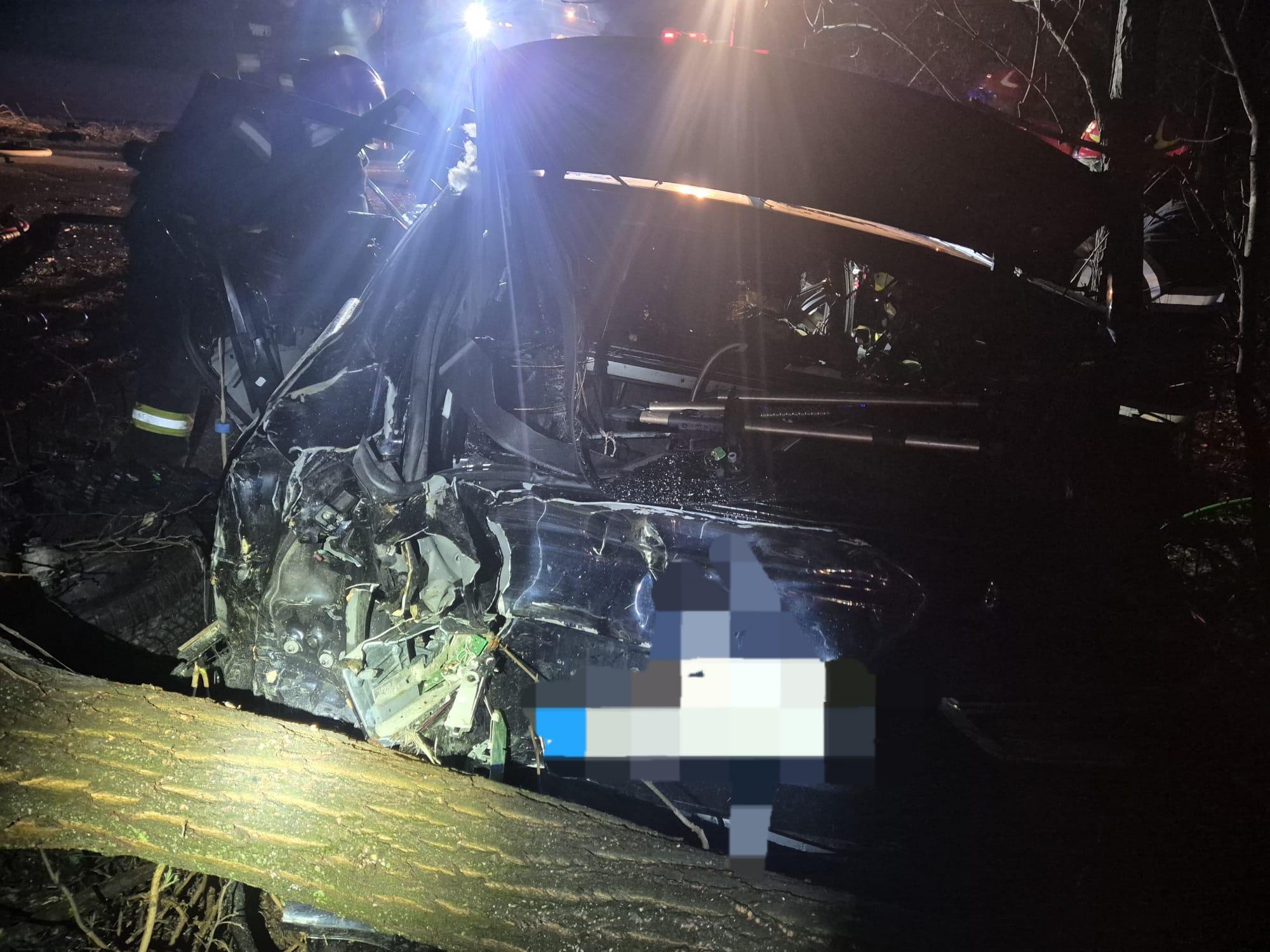 Coincidenţe stranii în urma accidentului cu 4 morţi din Neamţ. Un bebeluş de 5 luni, salvat de trupul mamei