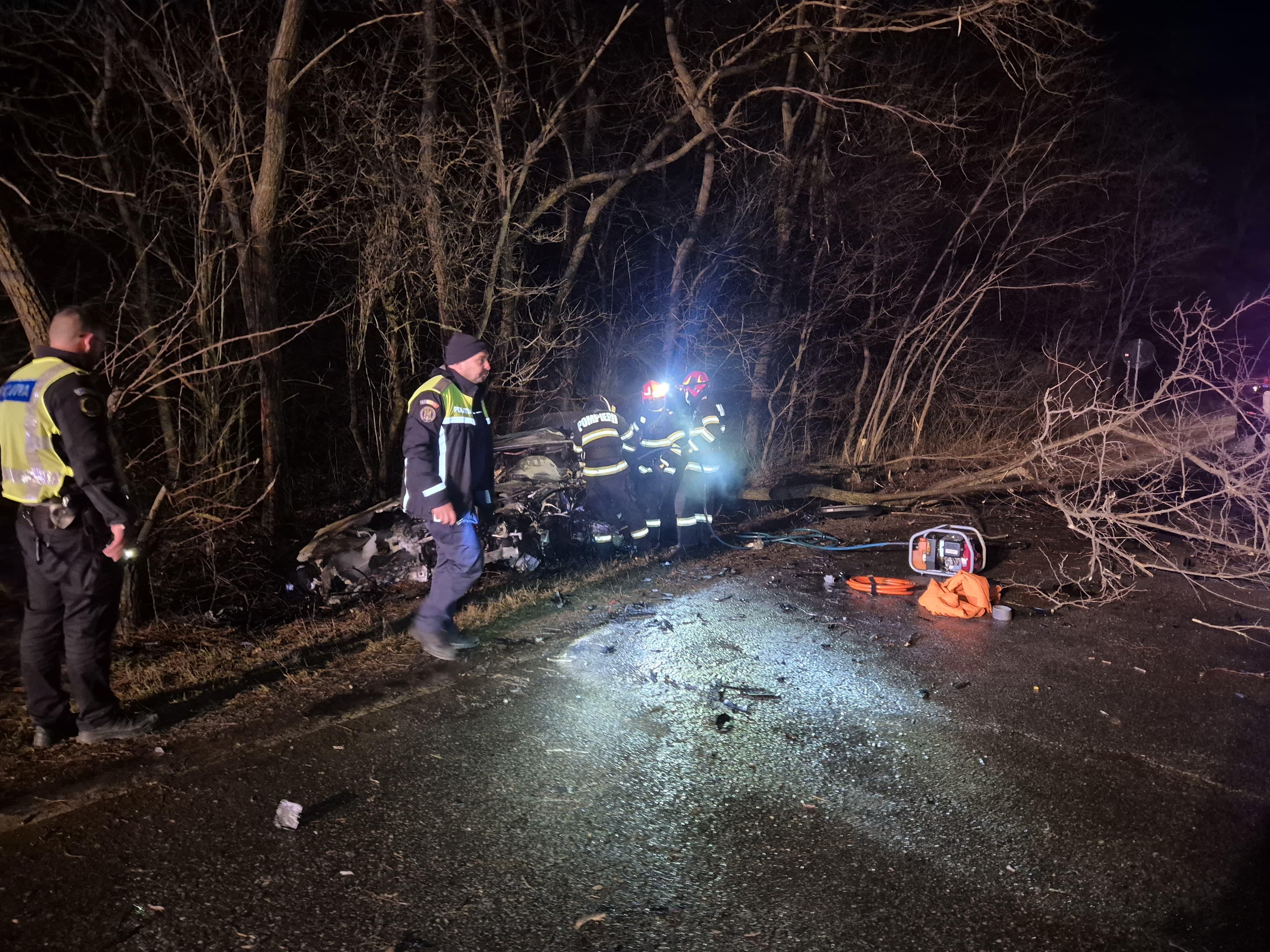 Coincidenţe stranii în urma accidentului cu 4 morţi din Neamţ. Un bebeluş de 5 luni, salvat de trupul mamei