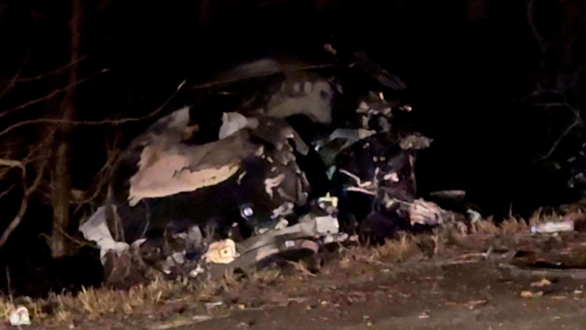 Filmul accidentului cu 4 morţi din Neamţ. Un şofer profesionist a semănat moarte şi şi-a lăsat copilul orfan