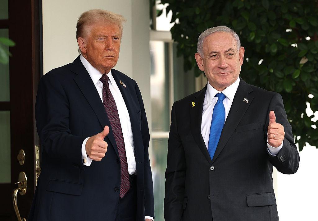 Hackeri iranieni, recompensă de 50 de milioane $ pentru Trump şi Netanyahu. Pariuri ca petrolul ajunge la 150$