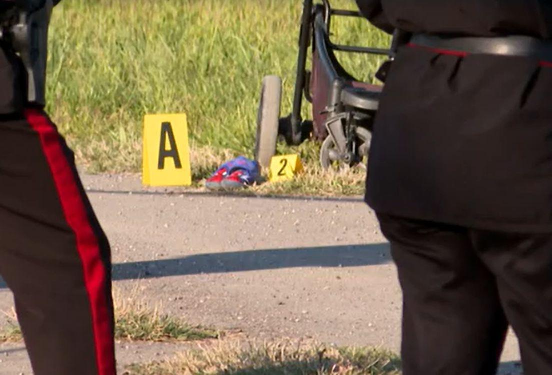 O mamă şi copilul său, găsiţi morţi într-un lac din Italia. Un om a zărit căruciorul și pantofiorii pe mal