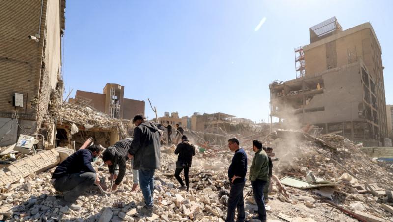 Război &icirc;n Iran, ziua 4. Port din Oman, vizat de un atac cu drone. IDF a lovit palatul prezidențial din Teheran