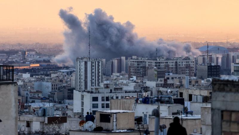 Război &icirc;n Iran, ziua 4. Pagube la situl nuclear Natanz. Israelul a atacat palatul prezidenţial din Teheran