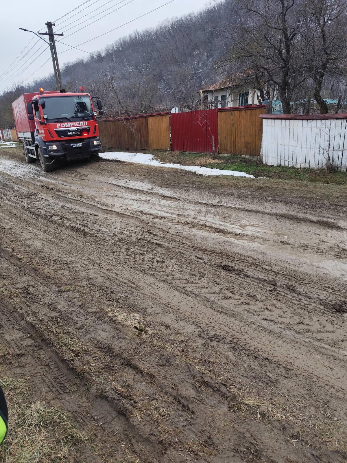 Un bărbat din Vaslui a murit încercând să-și salveze banii din casa cuprinsă de flăcări