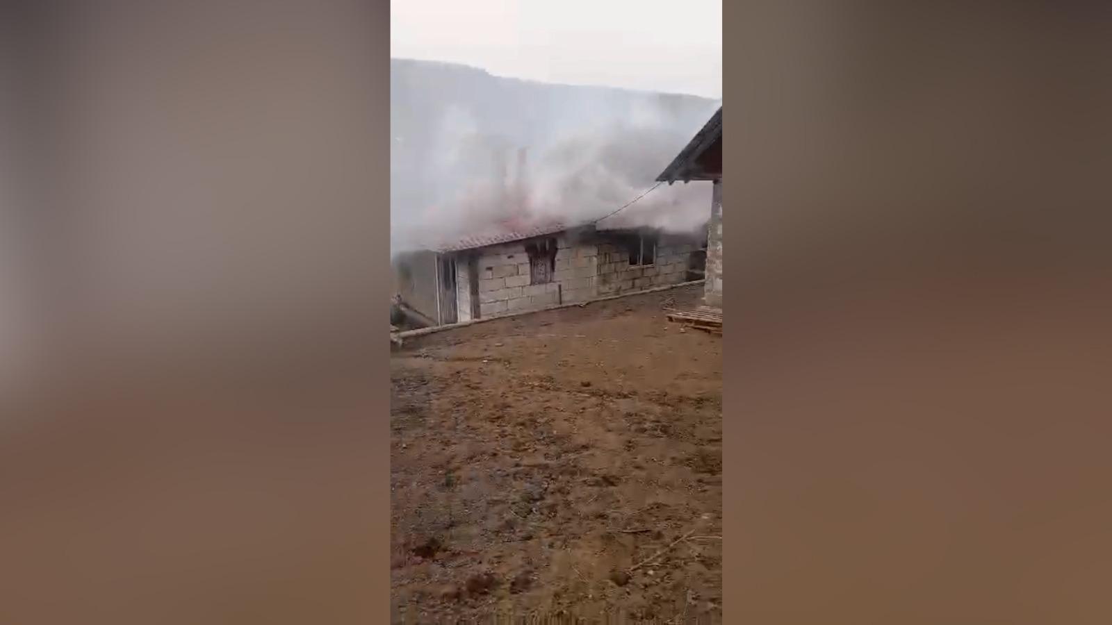 Un bărbat din Vaslui a murit încercând să-și salveze banii din casa cuprinsă de flăcări