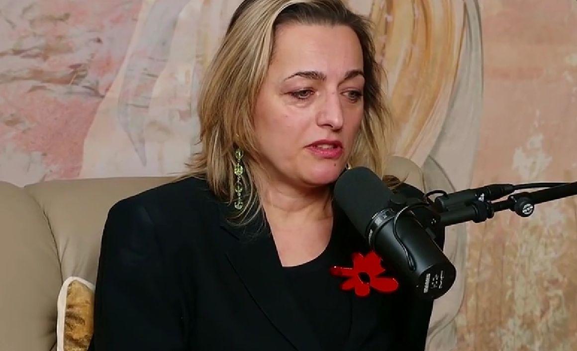 "Am reușit să scap desculță cu hainele rupte". Când iubirea perfectă s-a transformat în coșmar pentru Cynthia