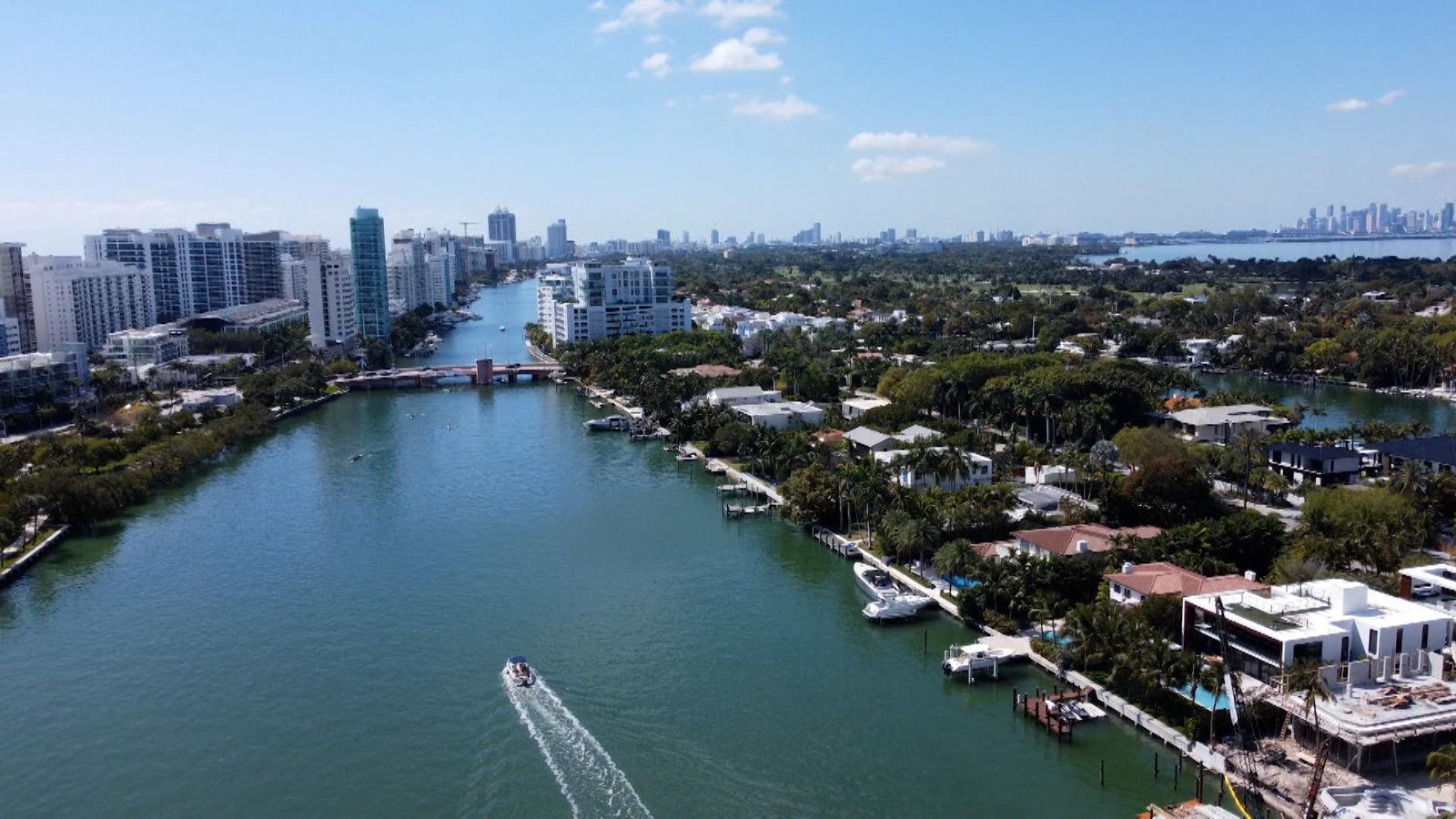 Bogaţii lumii se mută pe "insula miliardarilor": au taxe zero şi propria poliţie