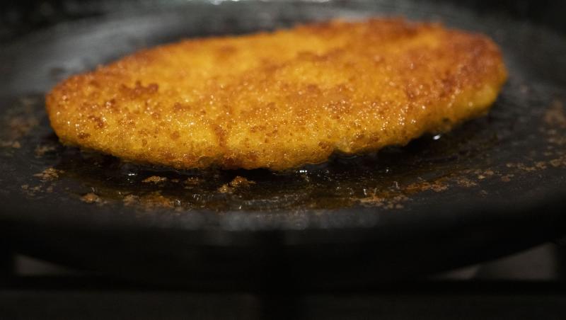 UE interzice termenul "friptură vegetală", dar permite burgerii și cârnații vegetarieni