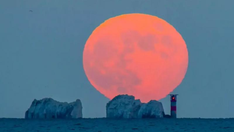 Luna Roz, pe 2 aprilie 2026. Ce vom vedea pe cer