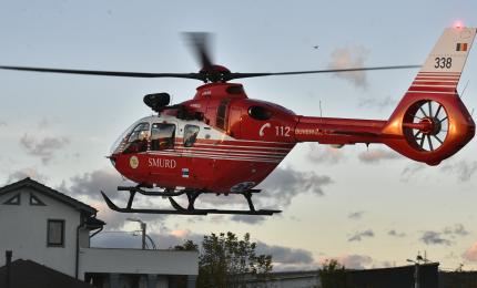 Bărbat de 33 de ani, prins sub un utilaj răsturnat la Domașnea. A fost dus la spital cu elicopterul SMURD