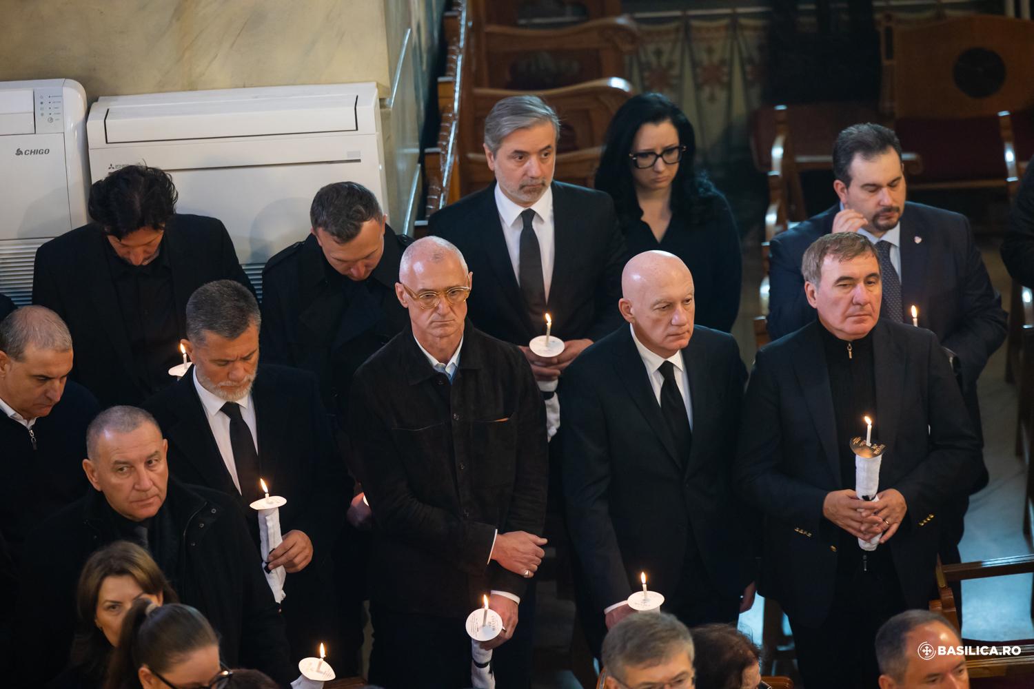 Imagini din timpul slujbei religioase de la Biserica Sfântul Elefterie