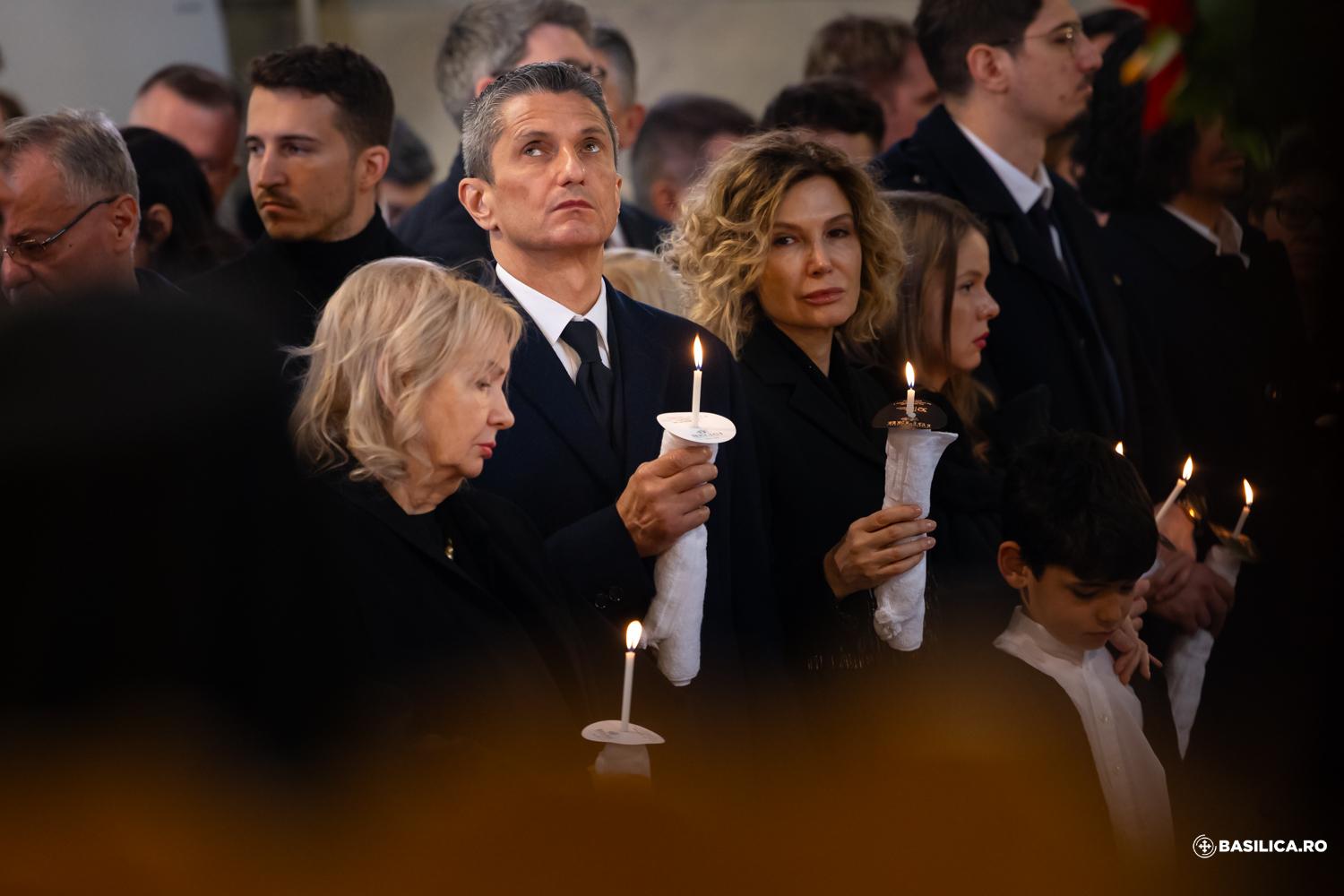 Imagini din timpul slujbei religioase de la Biserica Sfântul Elefterie