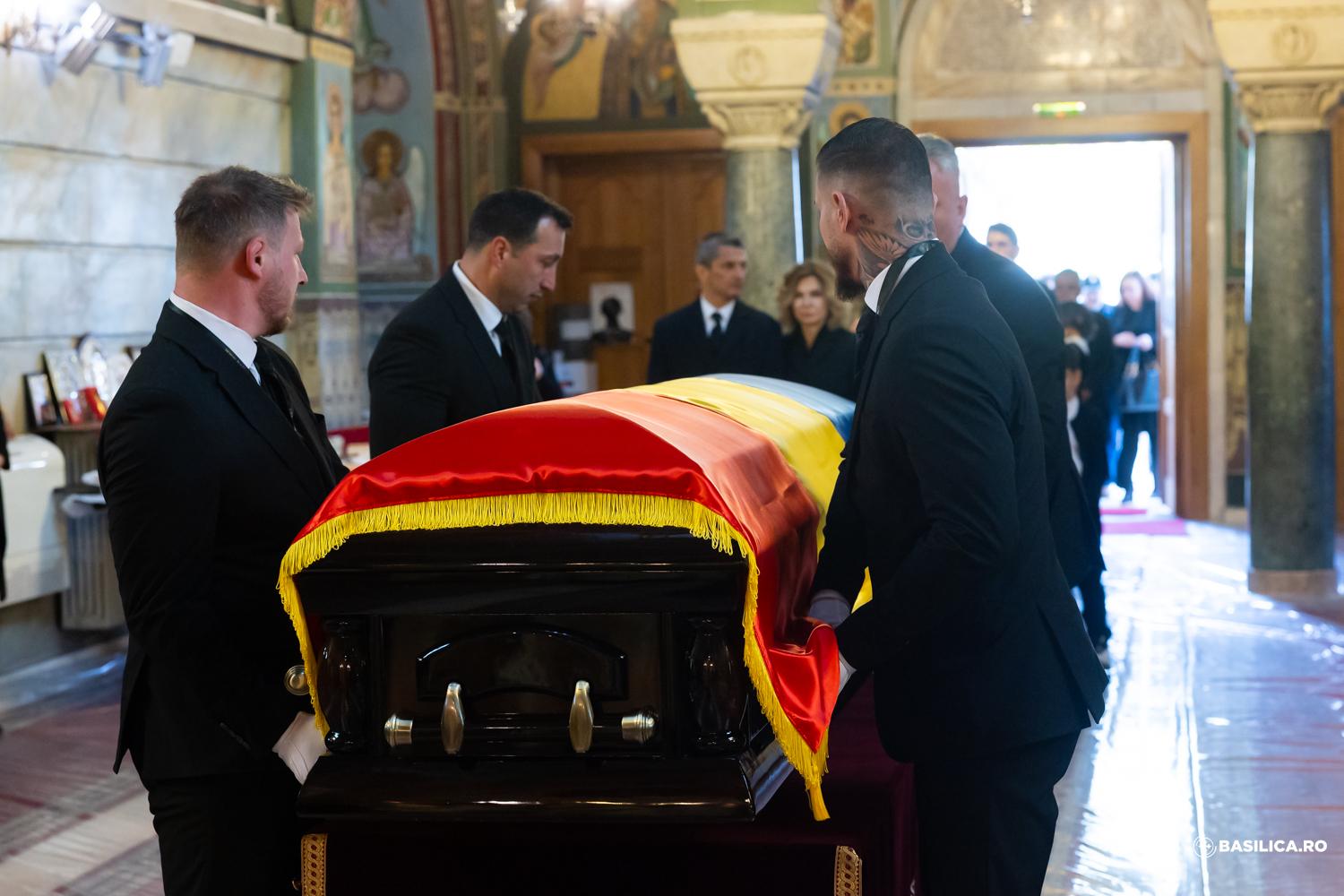 Imagini din timpul slujbei religioase de la Biserica Sfântul Elefterie