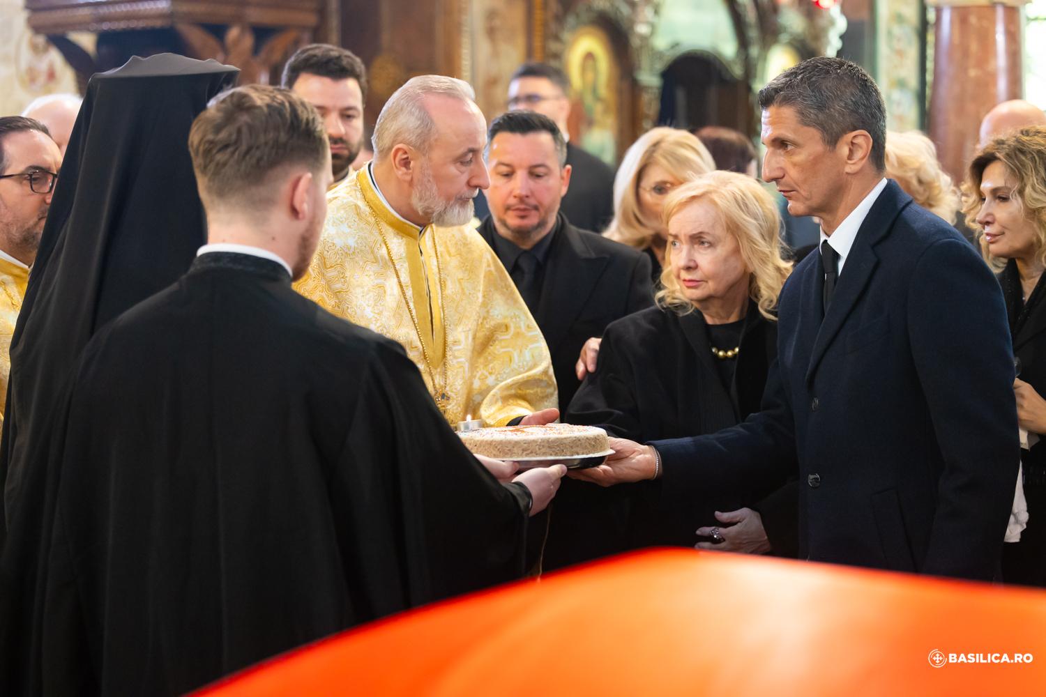 Imagini din timpul slujbei religioase de la Biserica Sfântul Elefterie