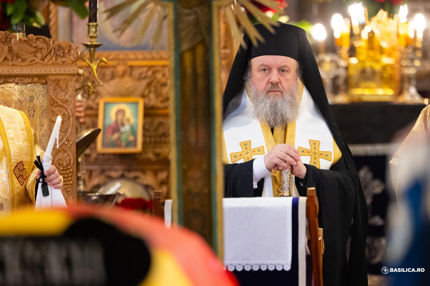 Imagini din timpul slujbei religioase de la Biserica Sfântul Elefterie