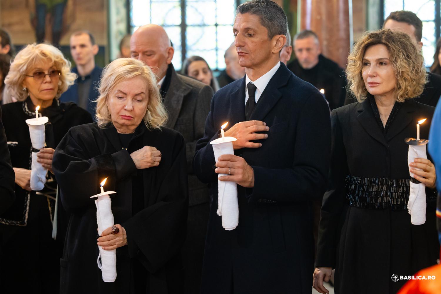 Imagini din timpul slujbei religioase de la Biserica Sfântul Elefterie